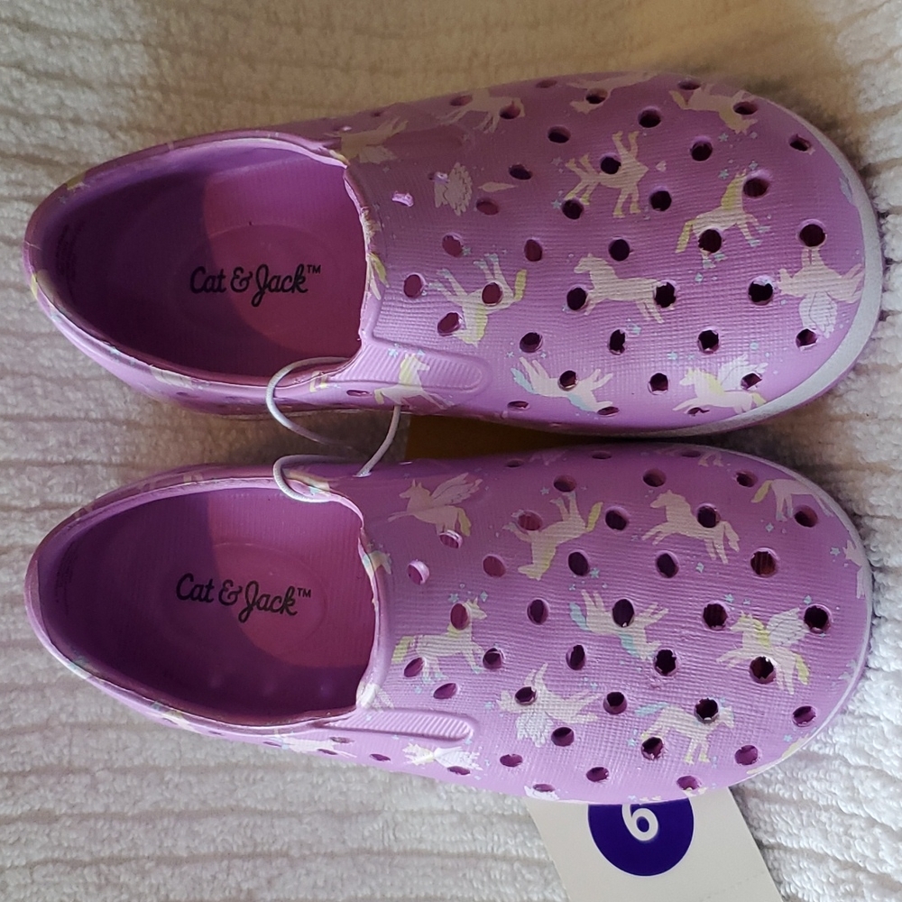CAT AND JACK LAVENDAR SLIP ON SHOES/CLOGS FOR GIRLS SIZE TODDLER 6